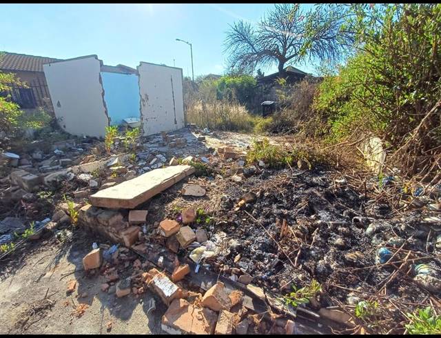 LAND FOR SALE IN LOTUS GARDENS